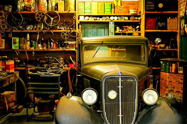 ¿Te pueden multar por tener un coche clásico guardado en tu garaje?