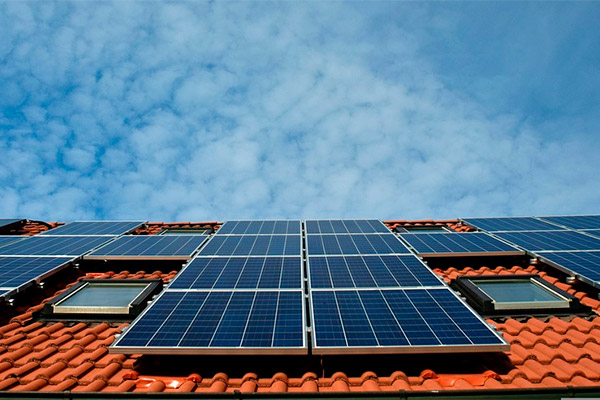¿El seguro del hogar cubre las placas solares?