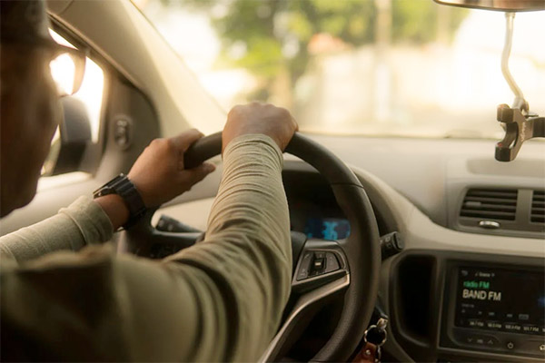 ¿Tienes cubiertas las lunas en el seguro de tu coche?