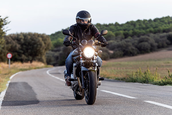 Consejos para conducir una motocicleta en climas fríos
