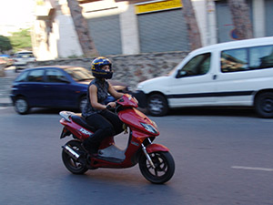 La responsabilidad de la autoescuela en los accidentes de motos y coches