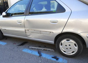 Al recoger el coche tiene daños, ¿qué hago?