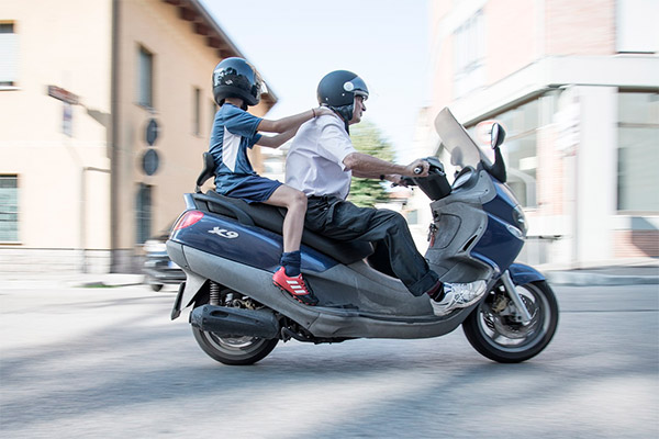 ¿Qué diferencias hay entre una motocicleta y un ciclomotor?